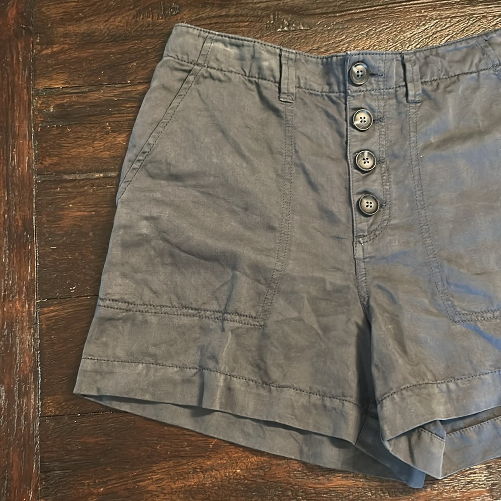 LOFT Charcoal Button Front Linen Blend Shorts - 3.75”